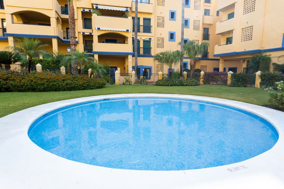 2 quarto Apartamento para venda em San Pedro de Alcantara com piscina garagem - 460 000 € (Ref: 9532791)