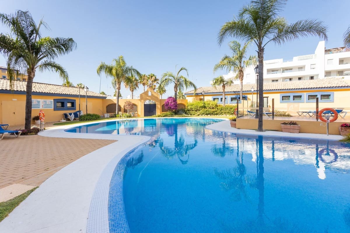 2 quarto Apartamento para venda em San Pedro de Alcantara com piscina garagem - 460 000 € (Ref: 9532791)