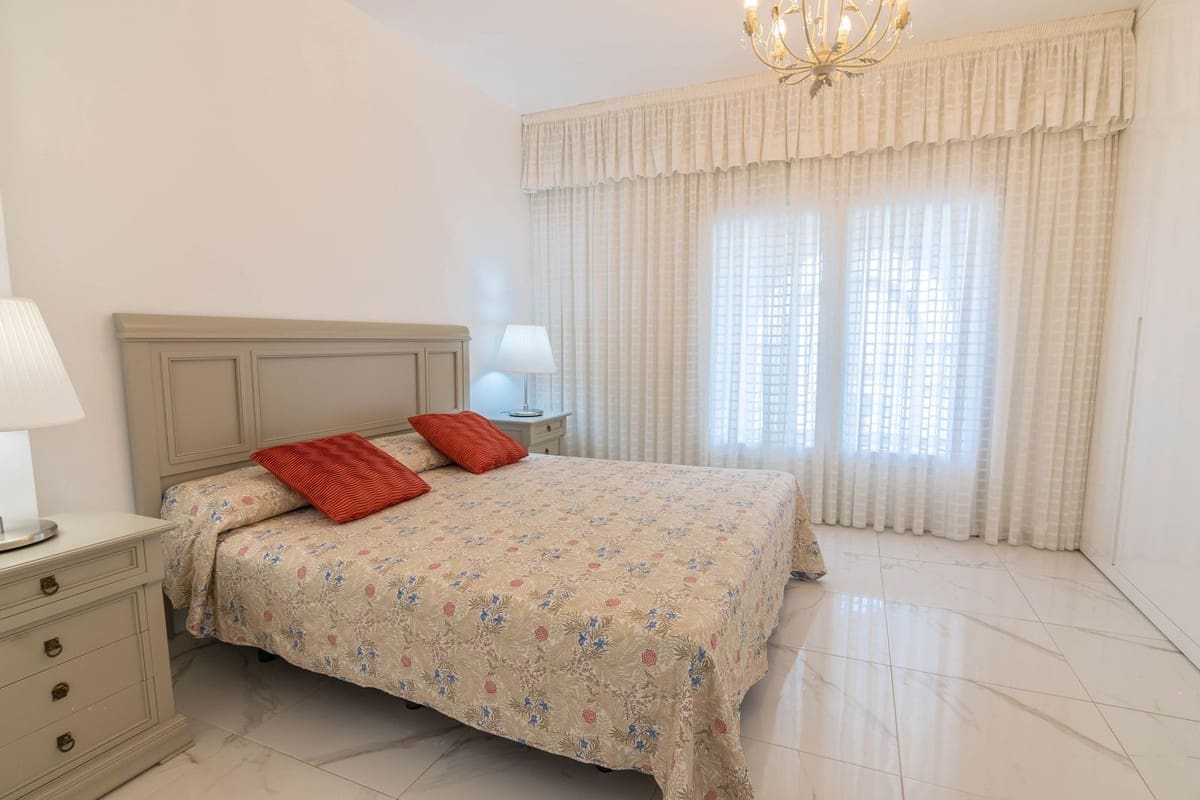 4 slaapkamer Appartement te koop in Estepona met zwembad - € 895.000 (Ref: 9536564)