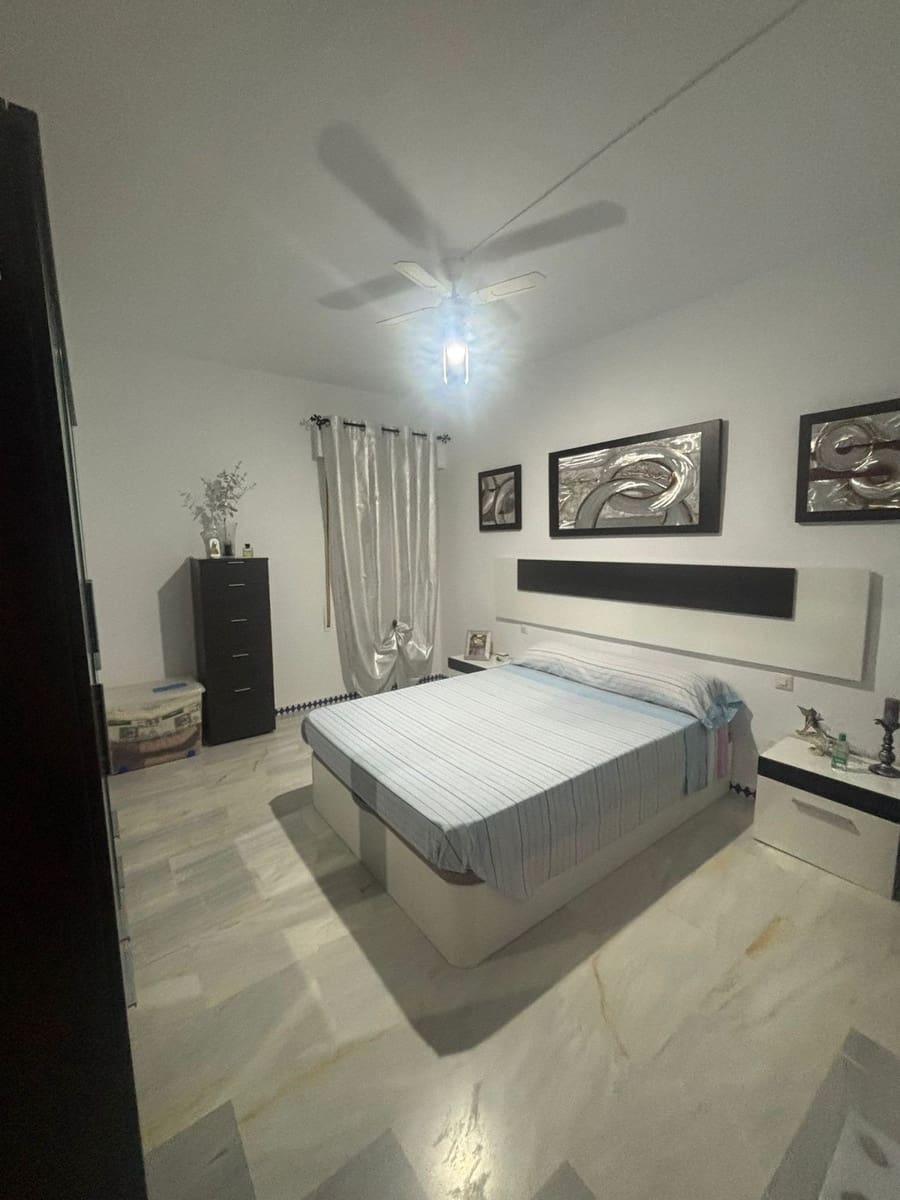 2 makuuhuone Huoneisto myytävänä paikassa Estepona mukana uima-altaan - 333 000 € (Ref: 9537365)