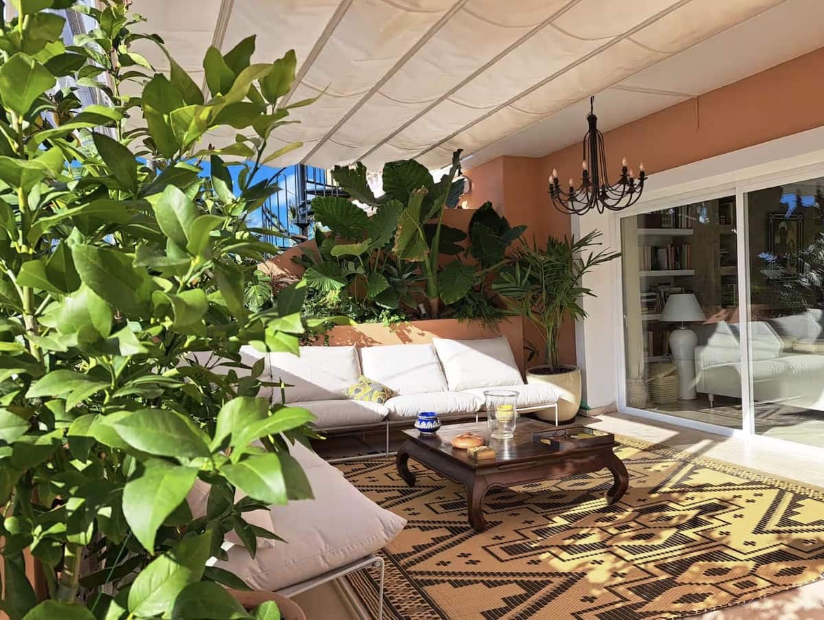 4 sovrum Takvåning till salu i Estepona med pool garage - 1 190 000 € (Ref: 9537369)