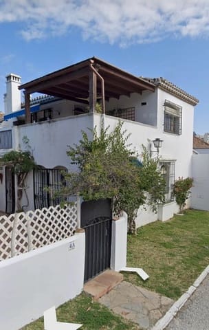 2 quarto Casa em Banda para venda em Estepona com piscina - 345 000 € (Ref: 9538615)