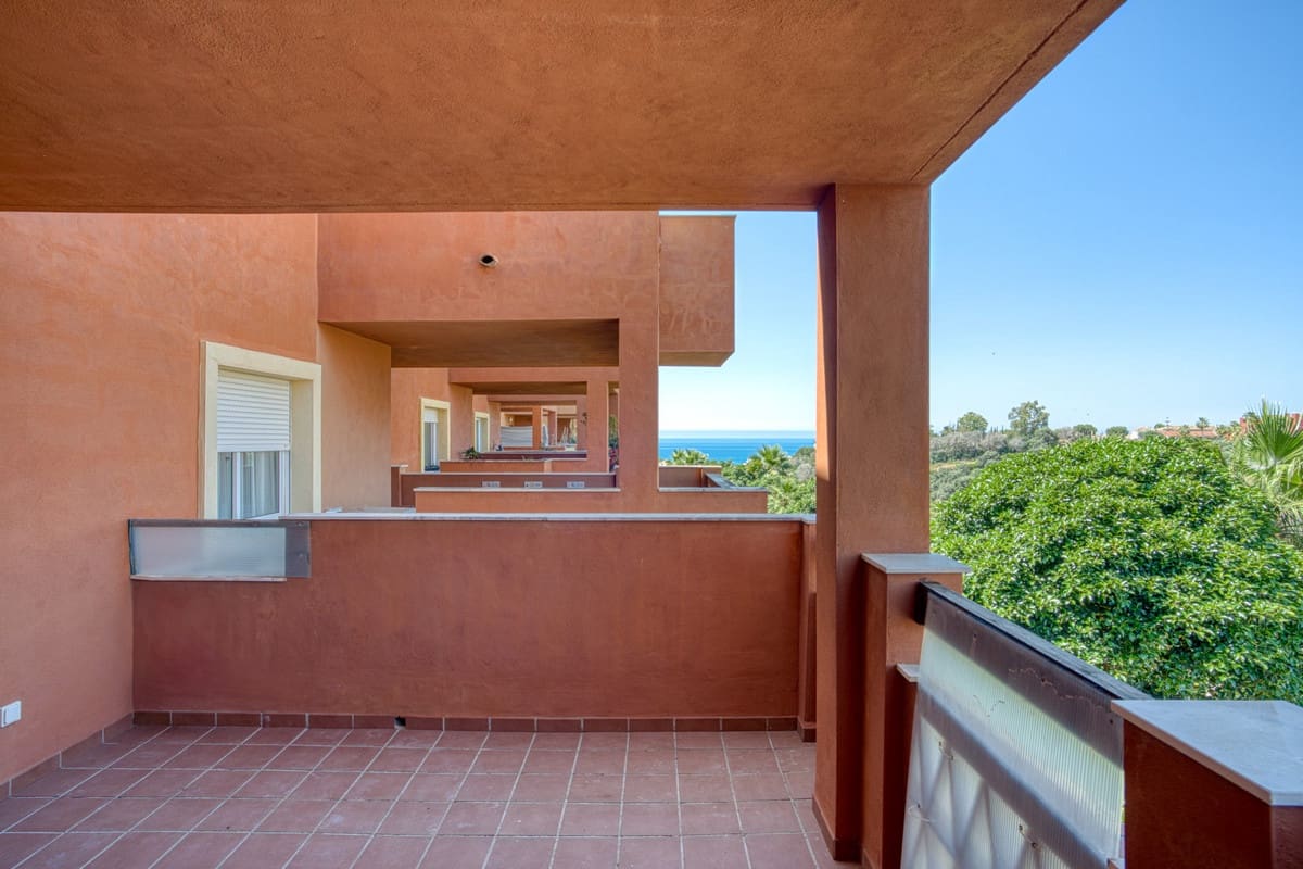 2 Zimmer Apartment zu verkaufen in La Reserva mit Pool Garage - 285.000 € (Ref: 9539714)