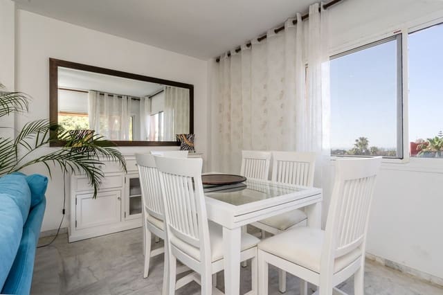 2 Zimmer Apartment zu verkaufen in La Reserva, Marbella mit Pool Garage - 330.000 € (Ref: 9541749)