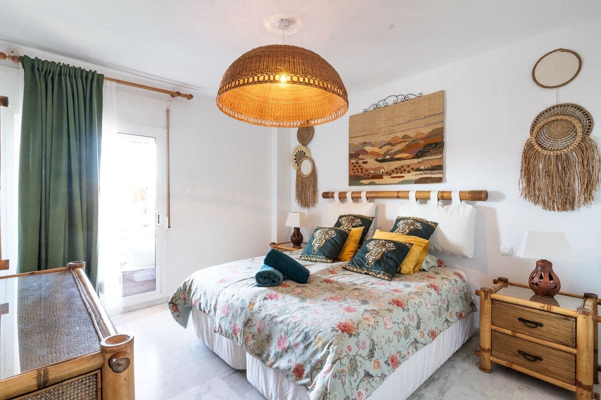 2 bedroom Apartment for sale in La Reserva with pool garage - € 330,000 (Ref: 9541749)