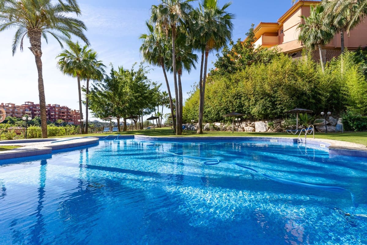 2 bedroom Apartment for sale in La Reserva with pool garage - € 330,000 (Ref: 9541749)