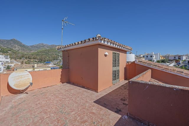 4 chambre Villa/Maison à vendre à Marbella avec piscine garage - 1 150 000 € (Ref: 9541944)