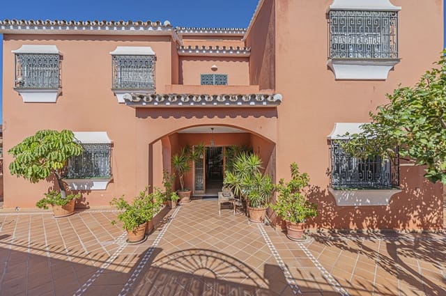 4 chambre Villa/Maison à vendre à Marbella avec piscine garage - 1 150 000 € (Ref: 9541944)