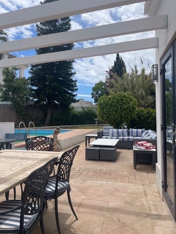 4 Zimmer Villa zu verkaufen in San Pedro de Alcantara, Marbella mit Pool Garage - 1.150.000 € (Ref: 9541945)