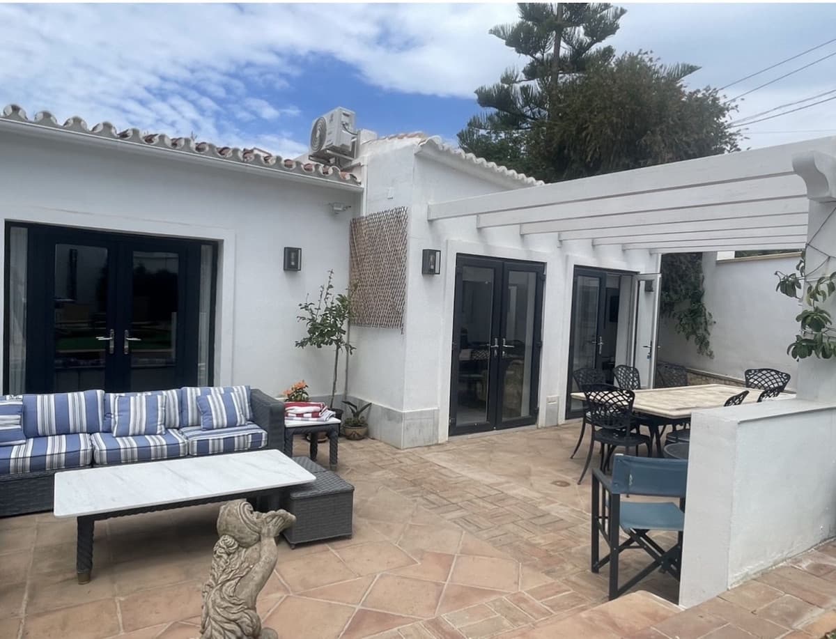 4 Zimmer Villa zu verkaufen in San Pedro de Alcantara mit Pool Garage - 1.150.000 € (Ref: 9541945)