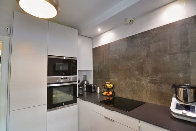 5 soverom Villa til salgs i Fuengirola med svømmebasseng garasje - € 4 999 000 (Ref: 9541946)