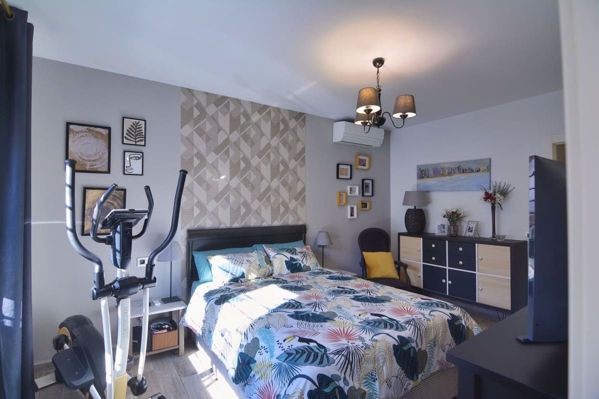 5 soverom Villa til salgs i Fuengirola med svømmebasseng garasje - € 4 999 000 (Ref: 9541946)