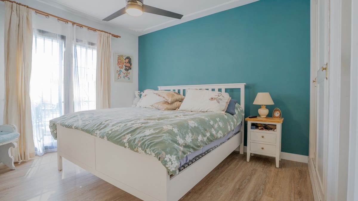 5 bedroom Villa for sale in Nueva Andalucia with pool garage - € 1,700,000 (Ref: 9542414)