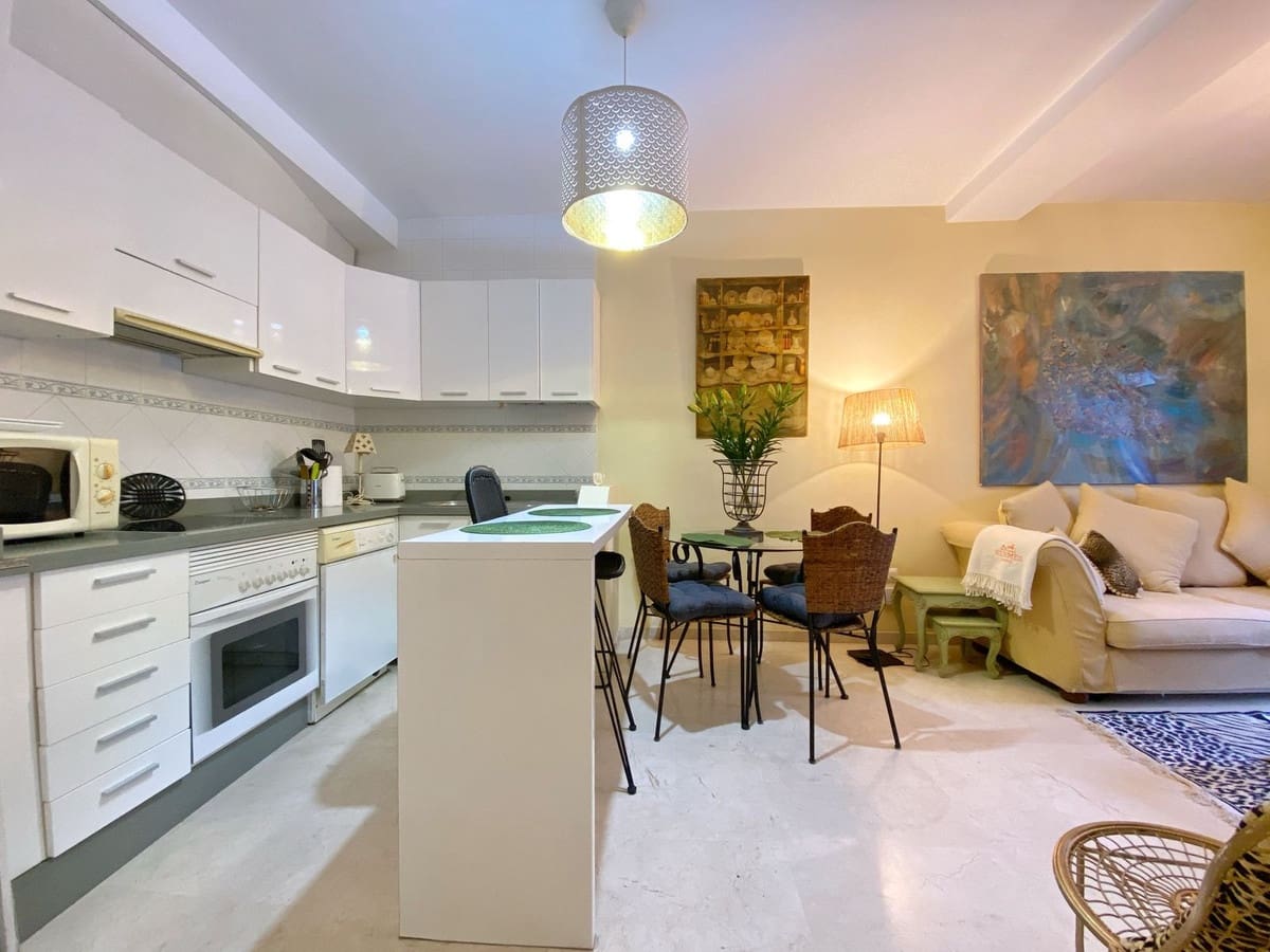 1 soverom Leilighet til salgs i Costalita med svømmebasseng garasje - € 275 000 (Ref: 9547207)