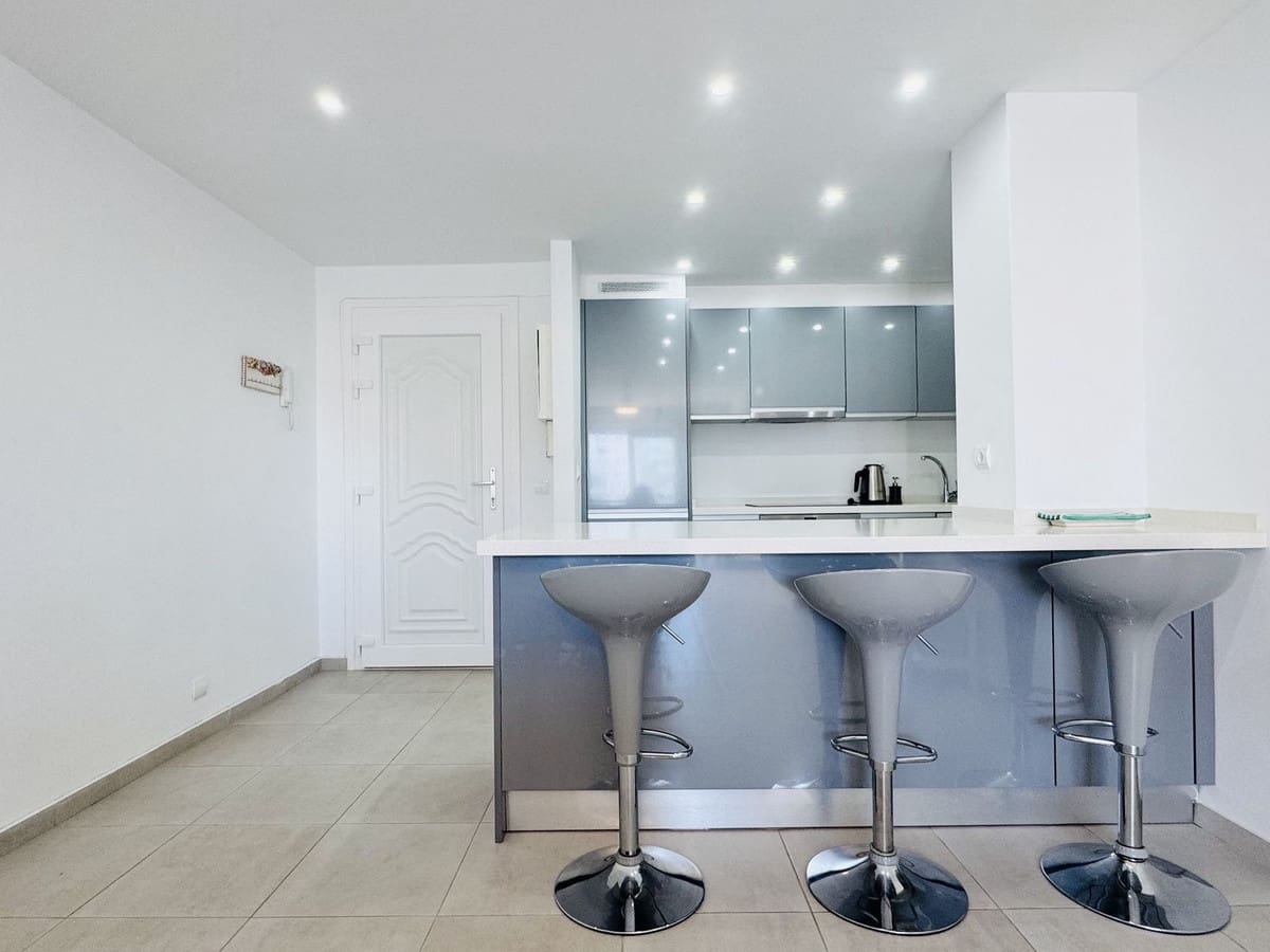 2 chambre Appartement à vendre à La Duquesa / Puerto de la Duquesa avec piscine garage - 380 000 € (Ref: 9550186)