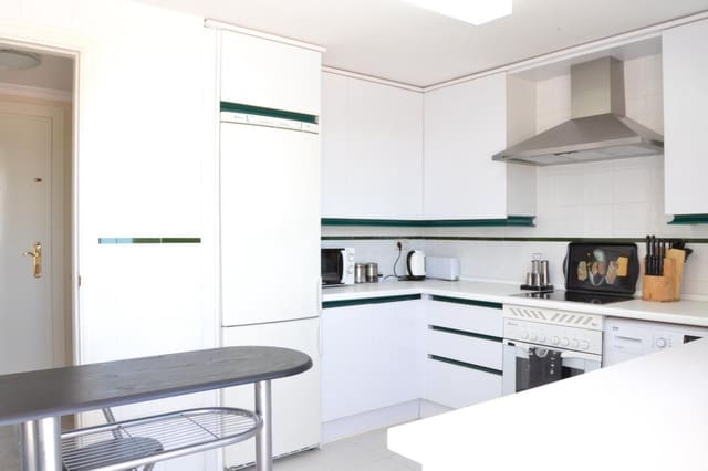 2 chambre Penthouse à vendre à Nueva Andalucia, Marbella avec piscine - 525 000 € (Ref: 9550346)