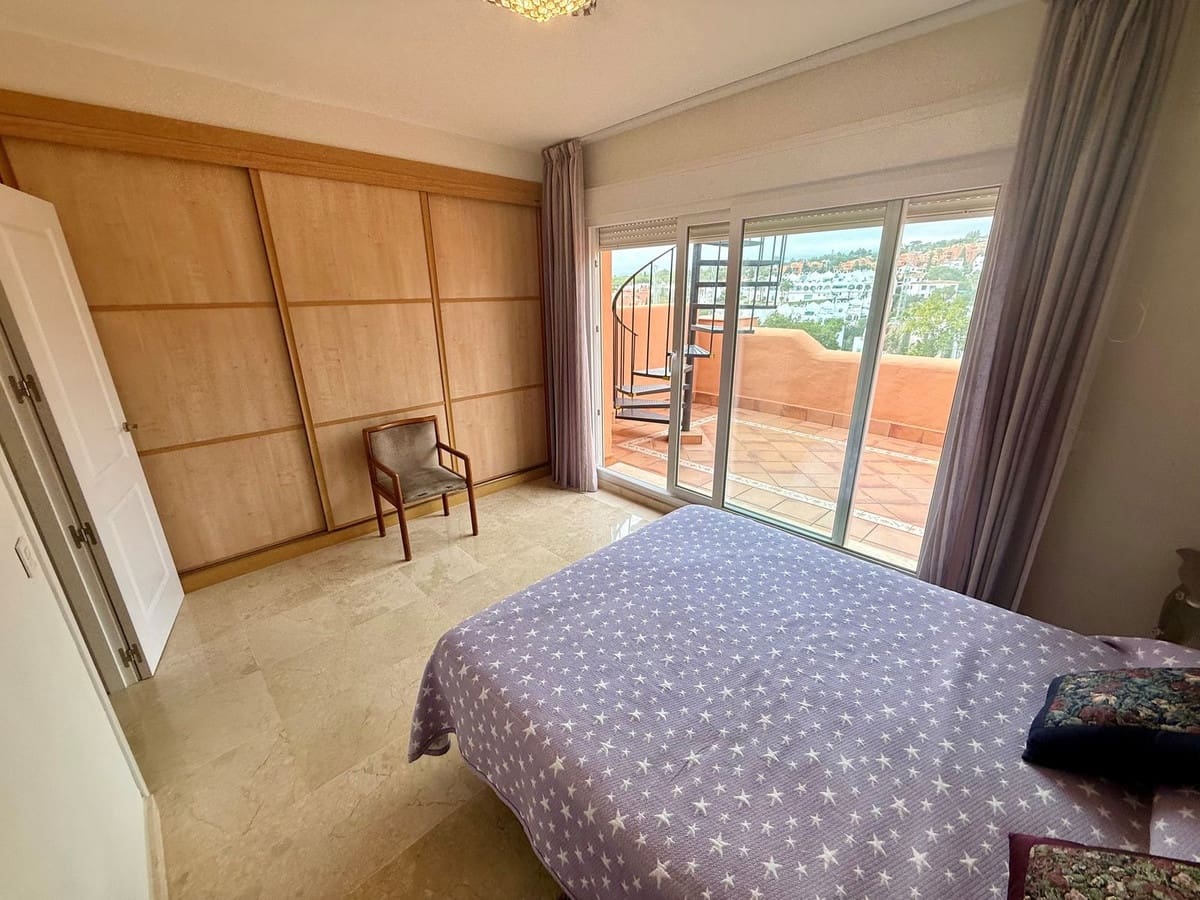 Casa de 5 habitaciones en Cabopino en venta con piscina garaje - 519.000 € (Ref: 9550348)