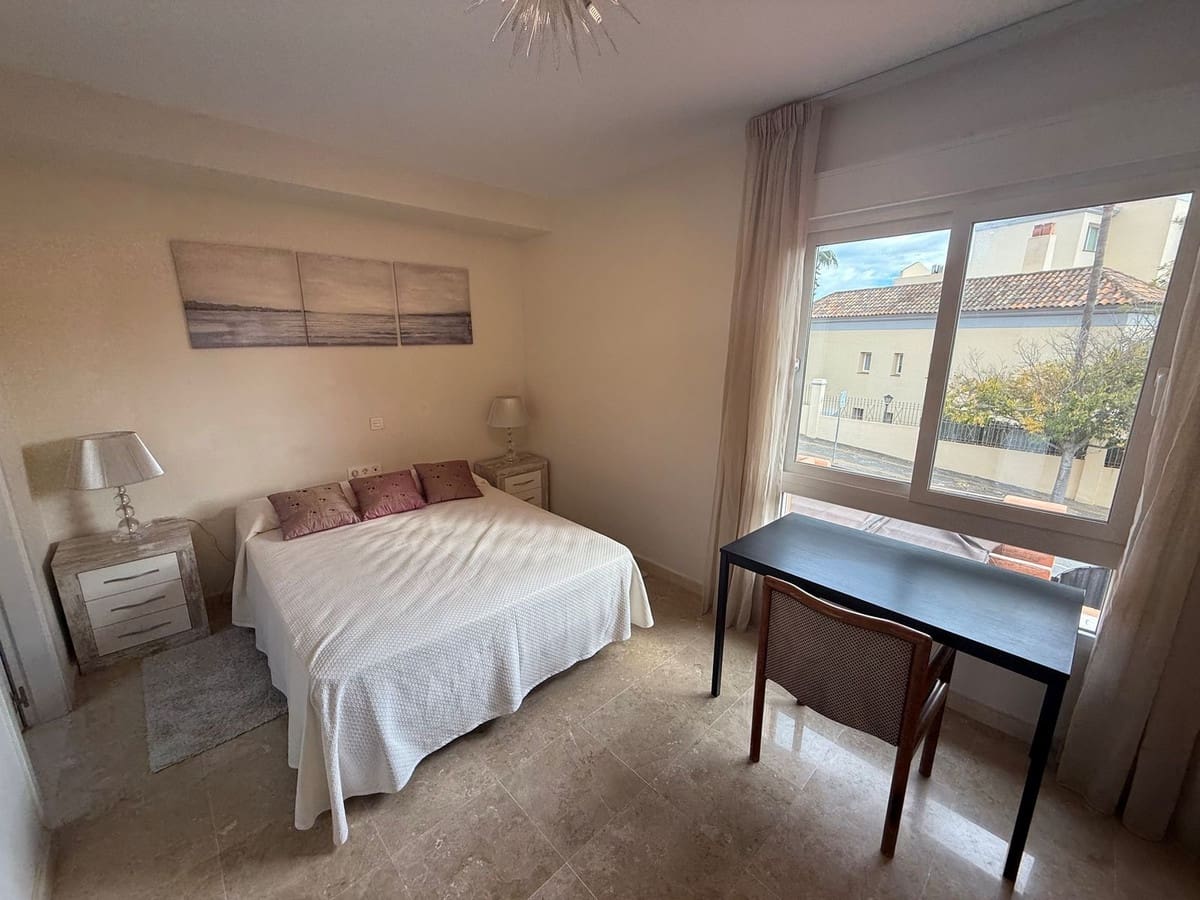 Casa de 5 habitaciones en Cabopino en venta con piscina garaje - 519.000 € (Ref: 9550348)