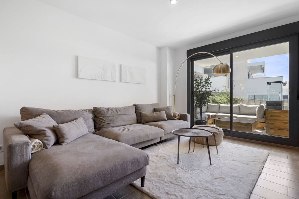 2 makuuhuone Huoneisto myytävänä paikassa La Cala de Mijas mukana uima-altaan 
autotalli - 390 000 € (Ref: 9550349)