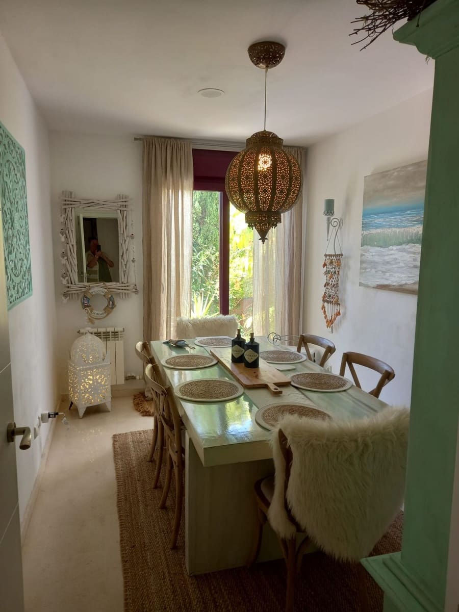 3 Zimmer Apartment zu verkaufen in Bahia de Casares mit Pool Garage - 385.000 € (Ref: 9550351)