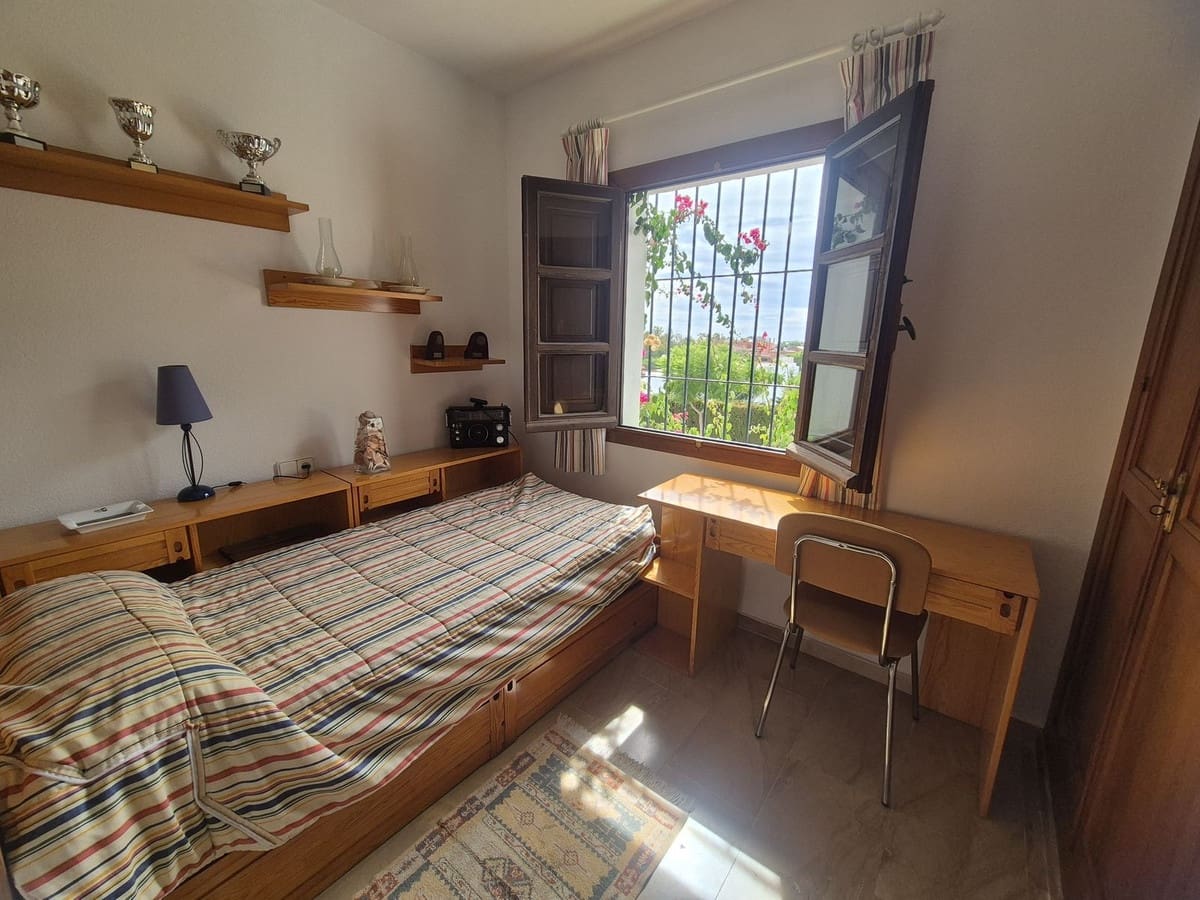 4 slaapkamer Huis te koop in Guadalmina met zwembad - € 570.000 (Ref: 9551975)