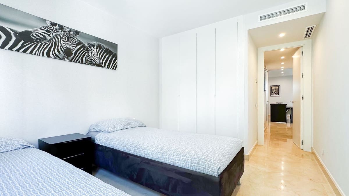 2 makuuhuone Huoneisto myytävänä paikassa Cabopino mukana uima-altaan 
autotalli - 590 000 € (Ref: 9553222)