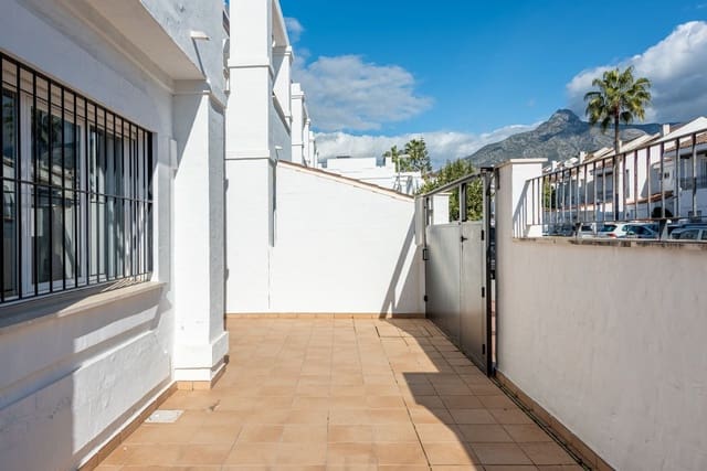 3 Zimmer Haus zu verkaufen in Nueva Andalucia, Marbella - 595.000 € (Ref: 9556207)