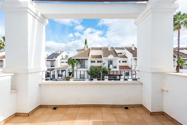 3 slaapkamer Huis te koop in Nueva Andalucia, Marbella met zwembad - € 589.000 (Ref: 9556208)