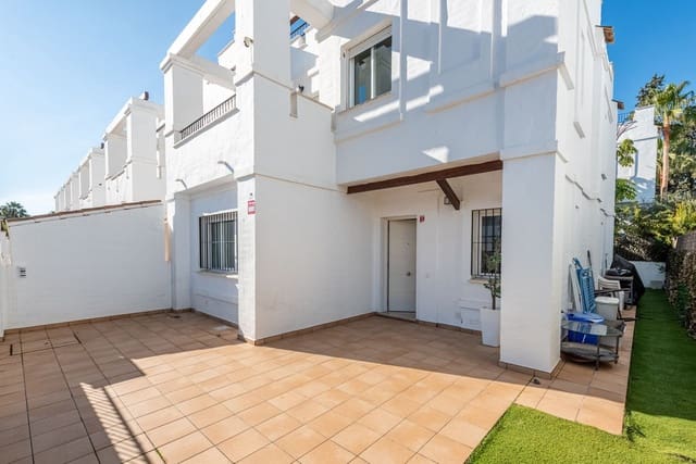 3 Zimmer Haus zu verkaufen in Nueva Andalucia, Marbella mit Pool - 599.000 € (Ref: 9557345)