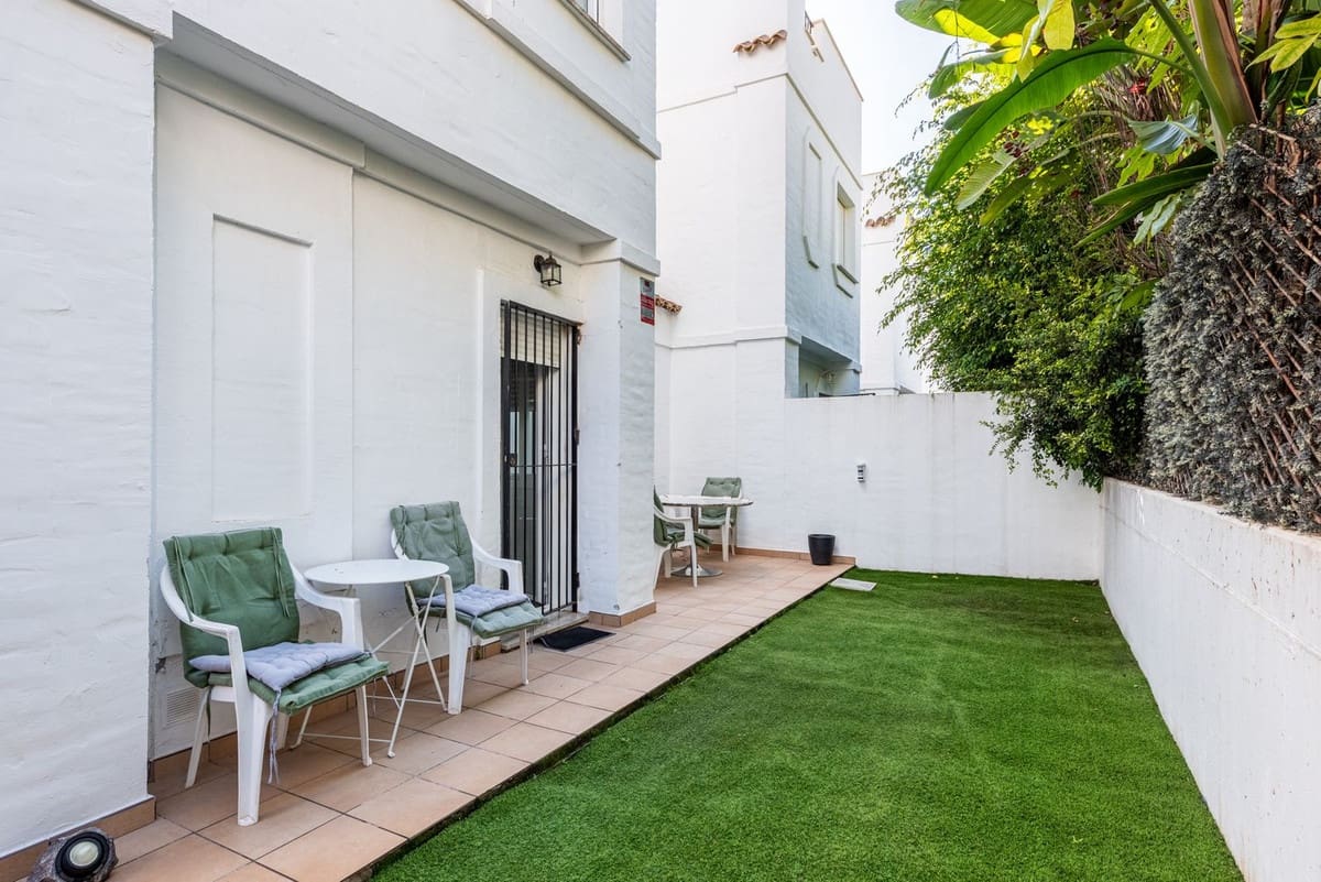 3 slaapkamer Huis te koop in Nueva Andalucia met zwembad - € 599.000 (Ref: 9557345)