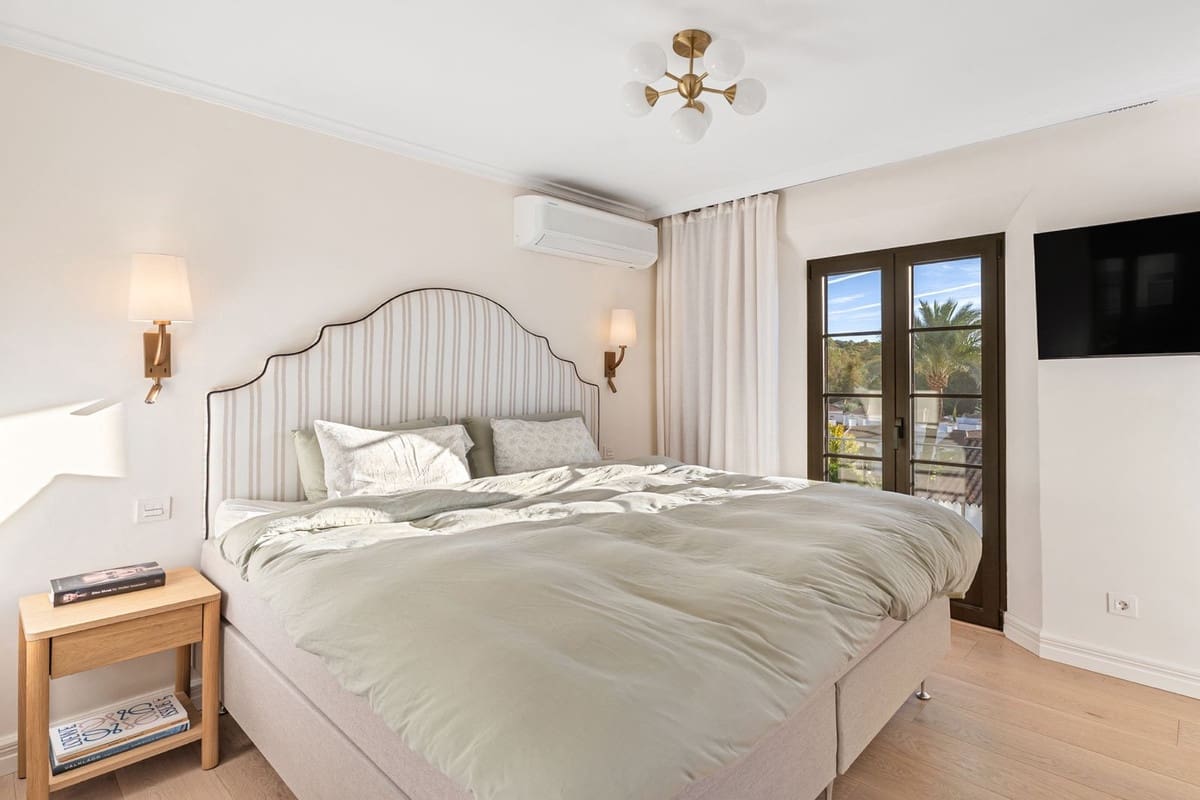 2 slaapkamer Huis te koop in Nueva Andalucia met zwembad - € 795.000 (Ref: 9558728)