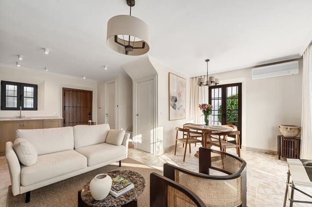 2 slaapkamer Huis te koop in Nueva Andalucia, Marbella met zwembad - € 795.000 (Ref: 9558728)