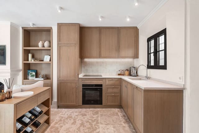 2 slaapkamer Huis te koop in Nueva Andalucia, Marbella met zwembad - € 795.000 (Ref: 9558728)