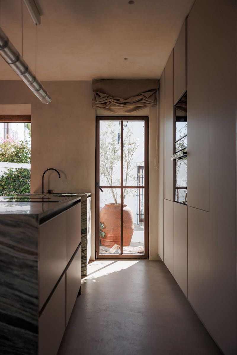 2 makuuhuone Omakotitalo myytävänä paikassa Nueva Andalucia mukana uima-altaan - 795 000 € (Ref: 9558729)