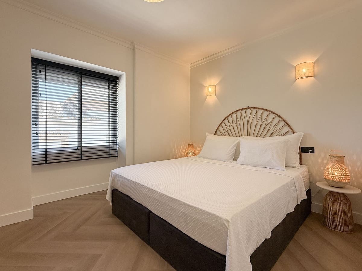 3 makuuhuone Huvila myytävänä paikassa La Cala de Mijas mukana uima-altaan 
autotalli - 1 095 000 € (Ref: 9562083)