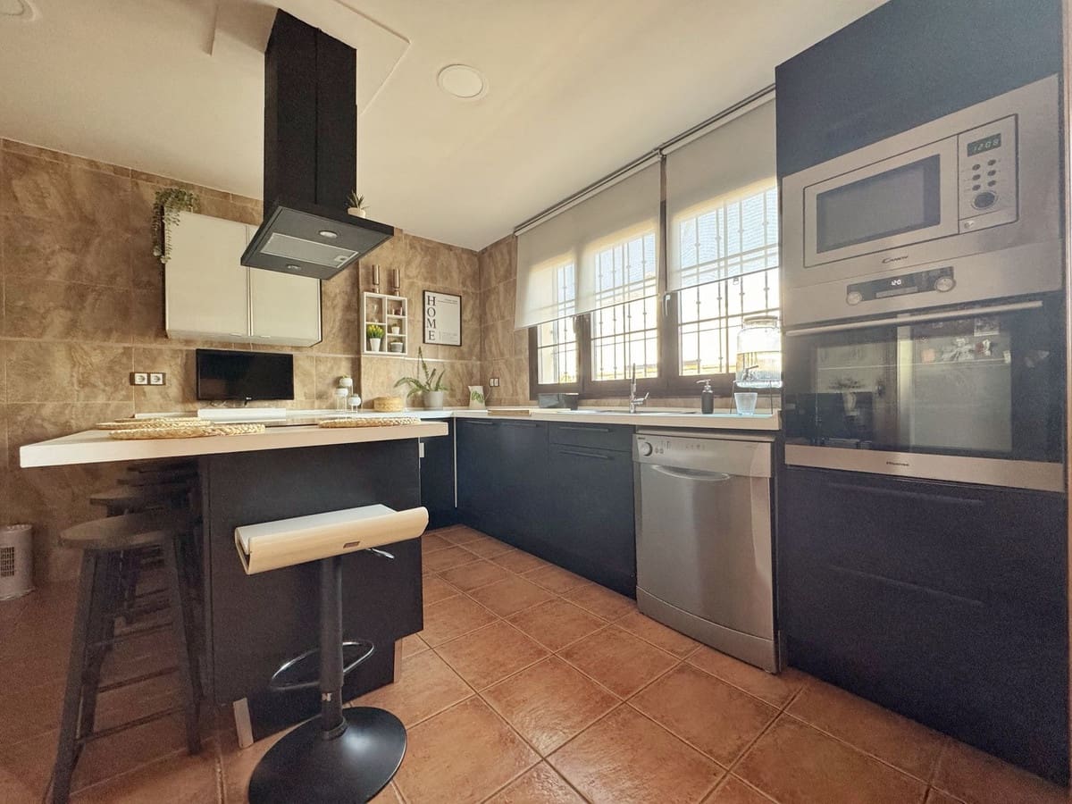 3 bedroom Villa for sale in Mijas with pool garage - € 769,000 (Ref: 9562174)