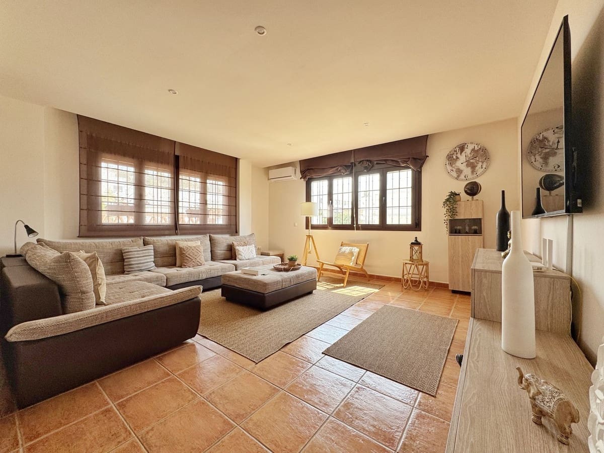 3 bedroom Villa for sale in Mijas with pool garage - € 769,000 (Ref: 9562174)