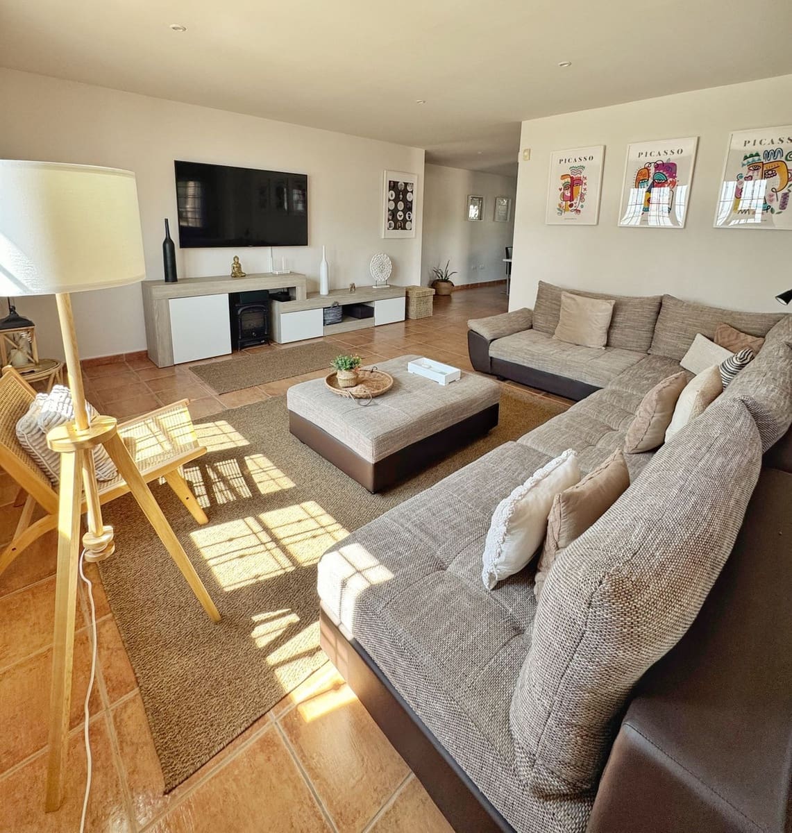 3 bedroom Villa for sale in Mijas with pool garage - € 769,000 (Ref: 9562174)