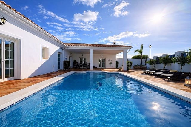 7 quarto Moradia para venda em La Cala de Mijas, Mijas com piscina garagem - 1 250 000 € (Ref: 9562179)