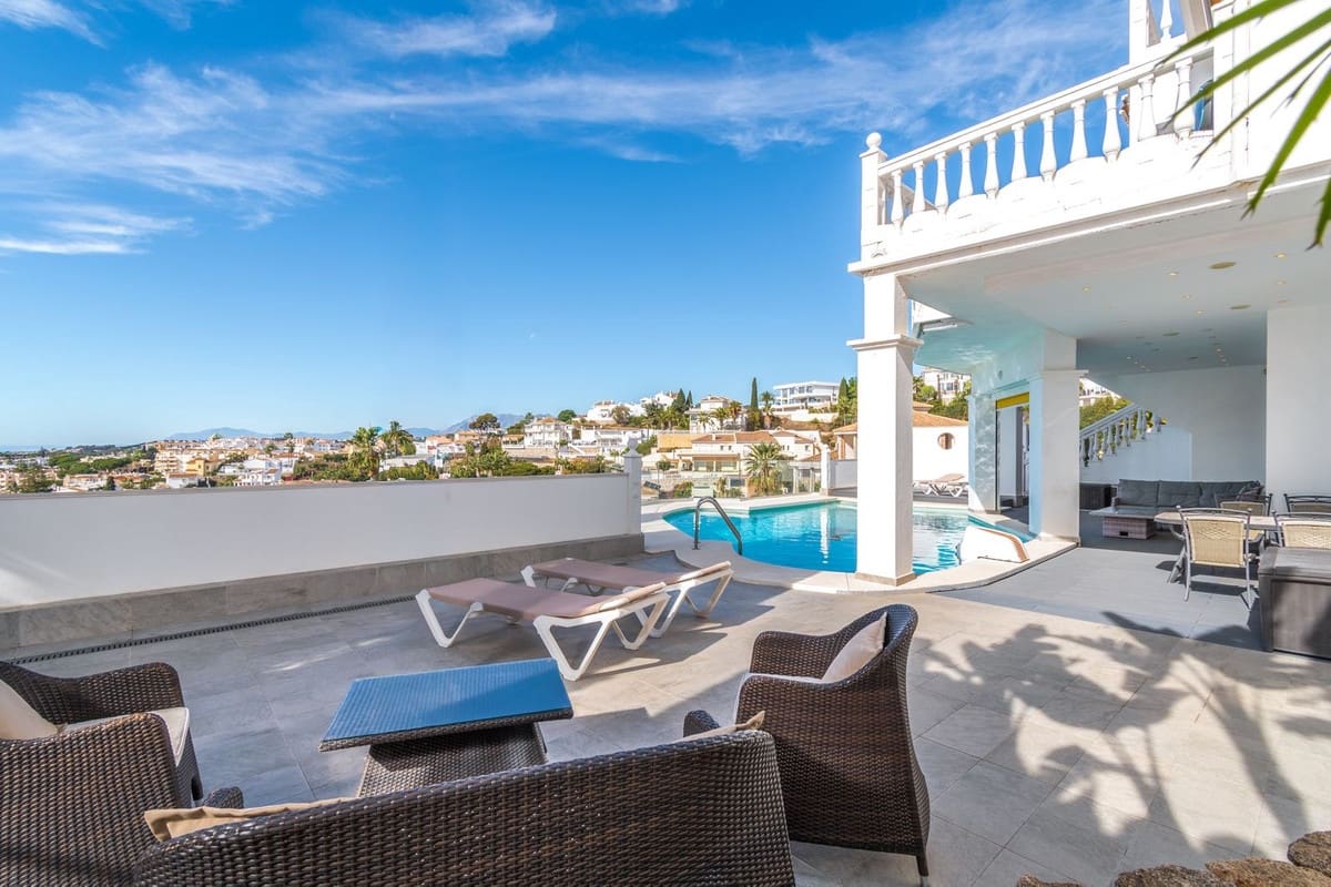 5 slaapkamer Villa te koop in Riviera del Sol met zwembad garage - € 1.650.000 (Ref: 9566518)