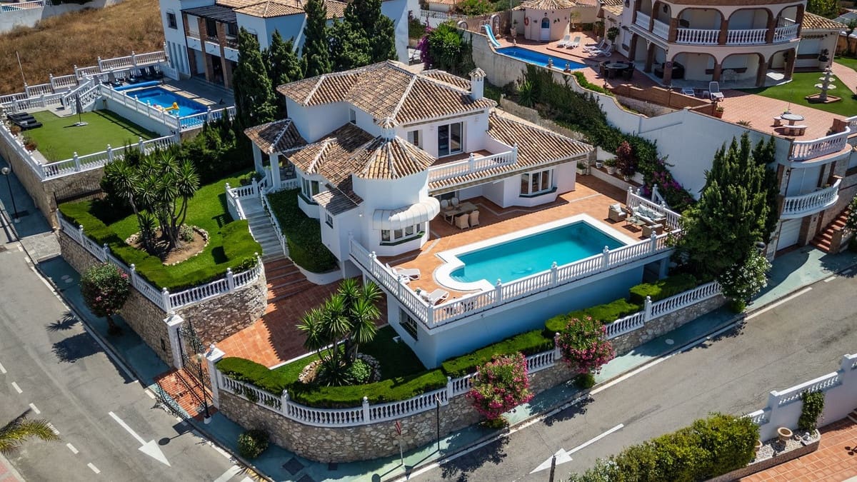 4 camera da letto Villa in vendita in Mijas Costa con piscina garage - 1.495.000 € (Rif: 9566519)
