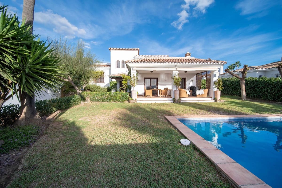 5 Zimmer Villa zu verkaufen in Mijas Golf mit Pool Garage - 1.150.000 € (Ref: 9566521)
