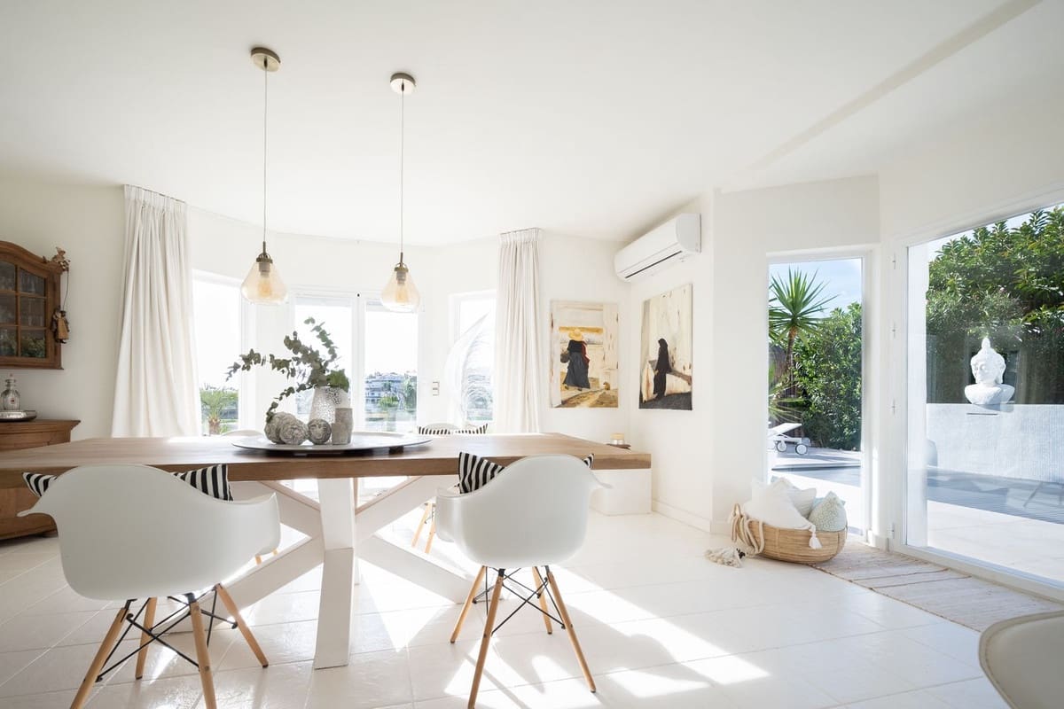 5 slaapkamer Villa te koop in Riviera del Sol met zwembad garage - € 1.700.000 (Ref: 9566687)