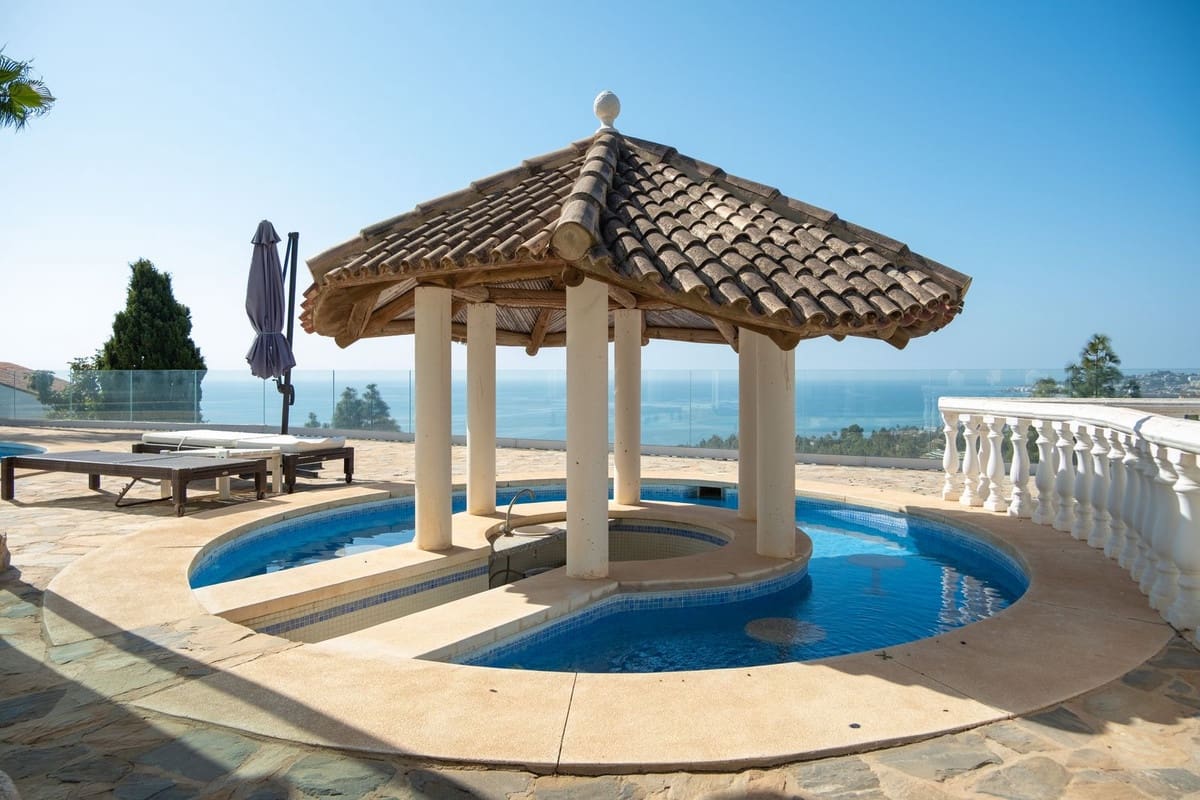 5 camera da letto Villa in vendita in Mijas Costa con piscina garage - 2.450.000 € (Rif: 9569320)