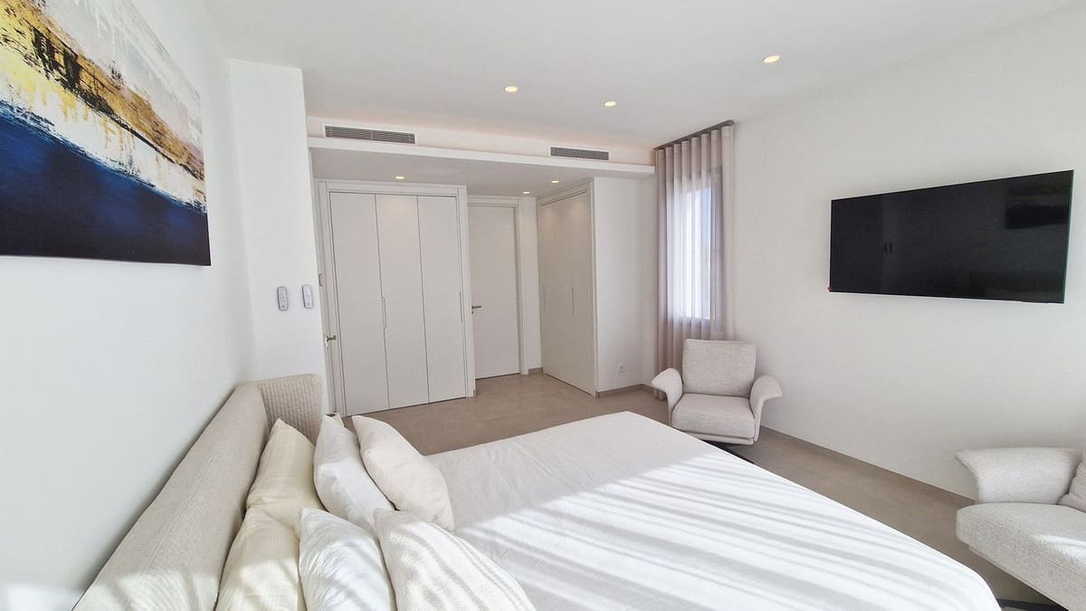 4 quarto Moradia para venda em La Cala de Mijas com piscina garagem - 2 000 000 € (Ref: 9569321)