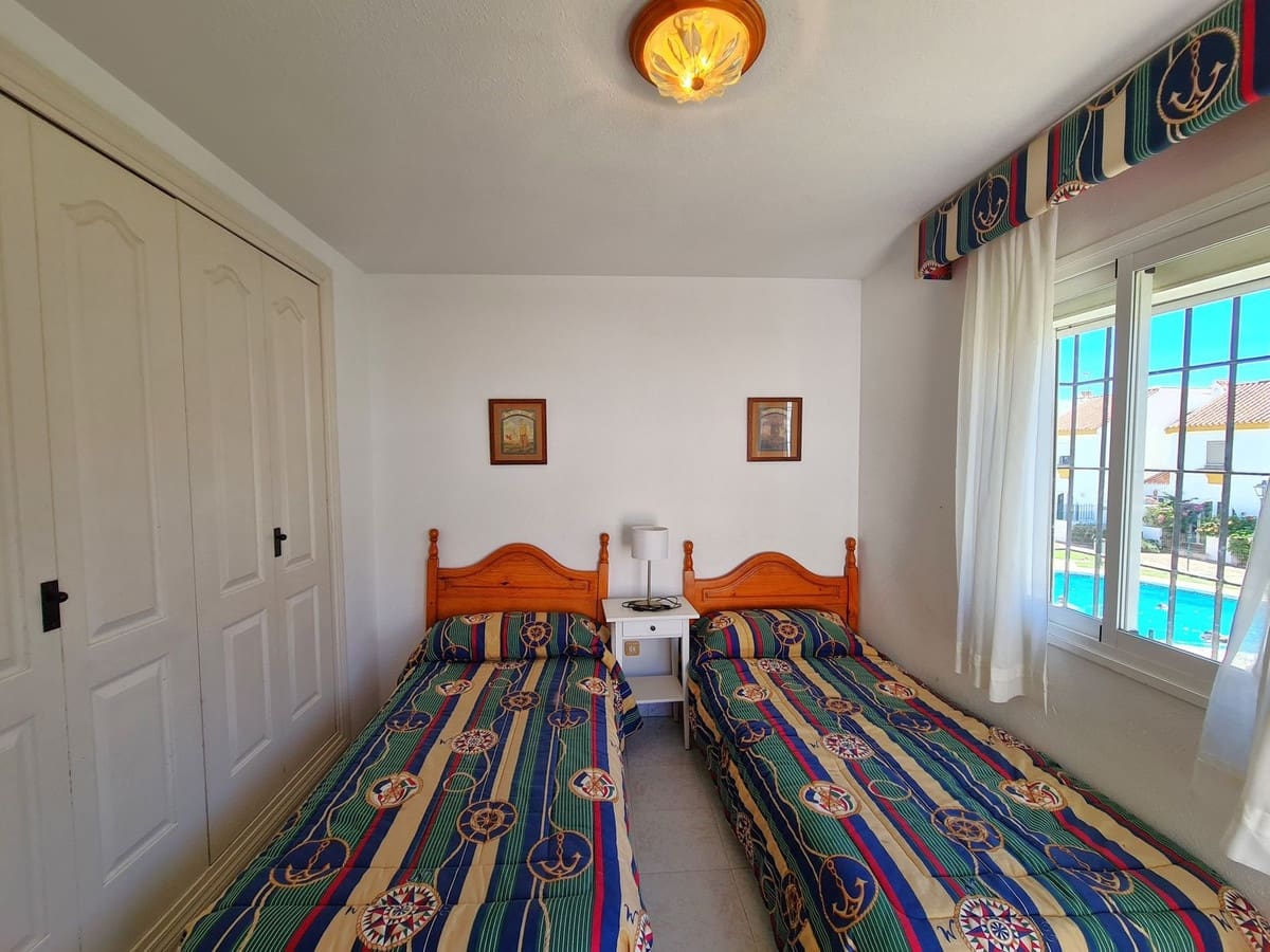 3 makuuhuone Omakotitalo myytävänä paikassa Bahia de Casares mukana uima-altaan - 650 000 € (Ref: 9569577)