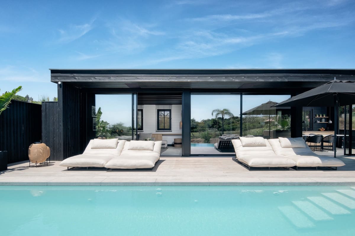 4 sovrum Villa till salu i Estepona med pool garage - 1 380 000 € (Ref: 9575138)