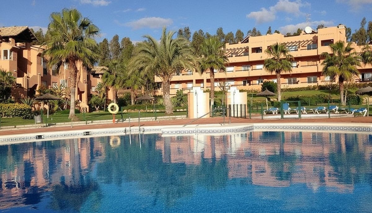 2 chambre Appartement à vendre à Bahia de Casares avec piscine garage - 275 000 € (Ref: 9575140)