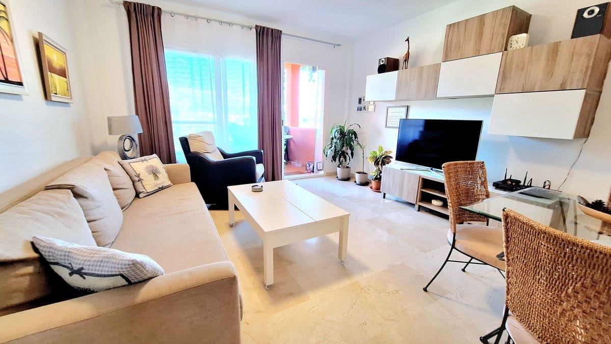 2 slaapkamer Appartement te koop in La Duquesa / Puerto de la Duquesa met zwembad - € 235.000 (Ref: 9575143)