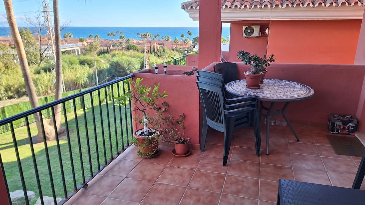 2 slaapkamer Appartement te koop in La Duquesa / Puerto de la Duquesa met zwembad - € 235.000 (Ref: 9575143)